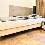 Apartment Ruime Groepsaccommodatie Voor 12 Personen In Marx *