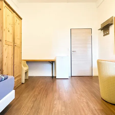 Ruime Groepsaccommodatie Voor 12 Personen In Marx Apartmán *