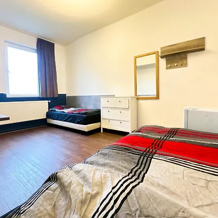Ruime Groepsaccommodatie Voor 12 Personen In Marx *