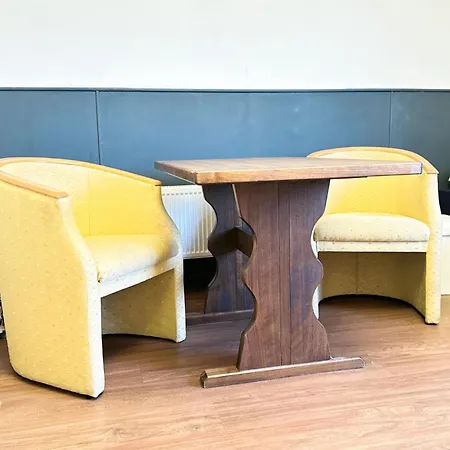 Apartmán Ruime Groepsaccommodatie Voor 12 Personen In Marx Friedeburg (Lower Saxony)