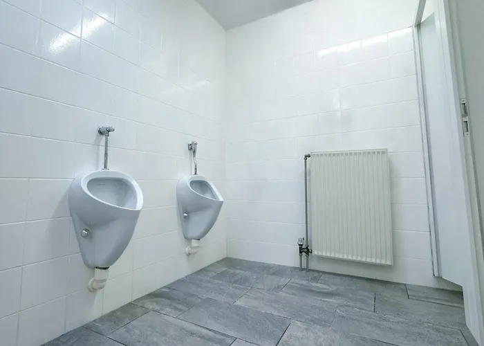 Ruime Groepsaccommodatie Voor 12 Personen In Marx Bunkenburg