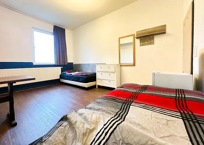 Ruime Groepsaccommodatie Voor 12 Personen In Marx *